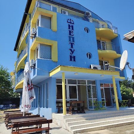Family Hotel Neptun - Lozenets Exteriör bild